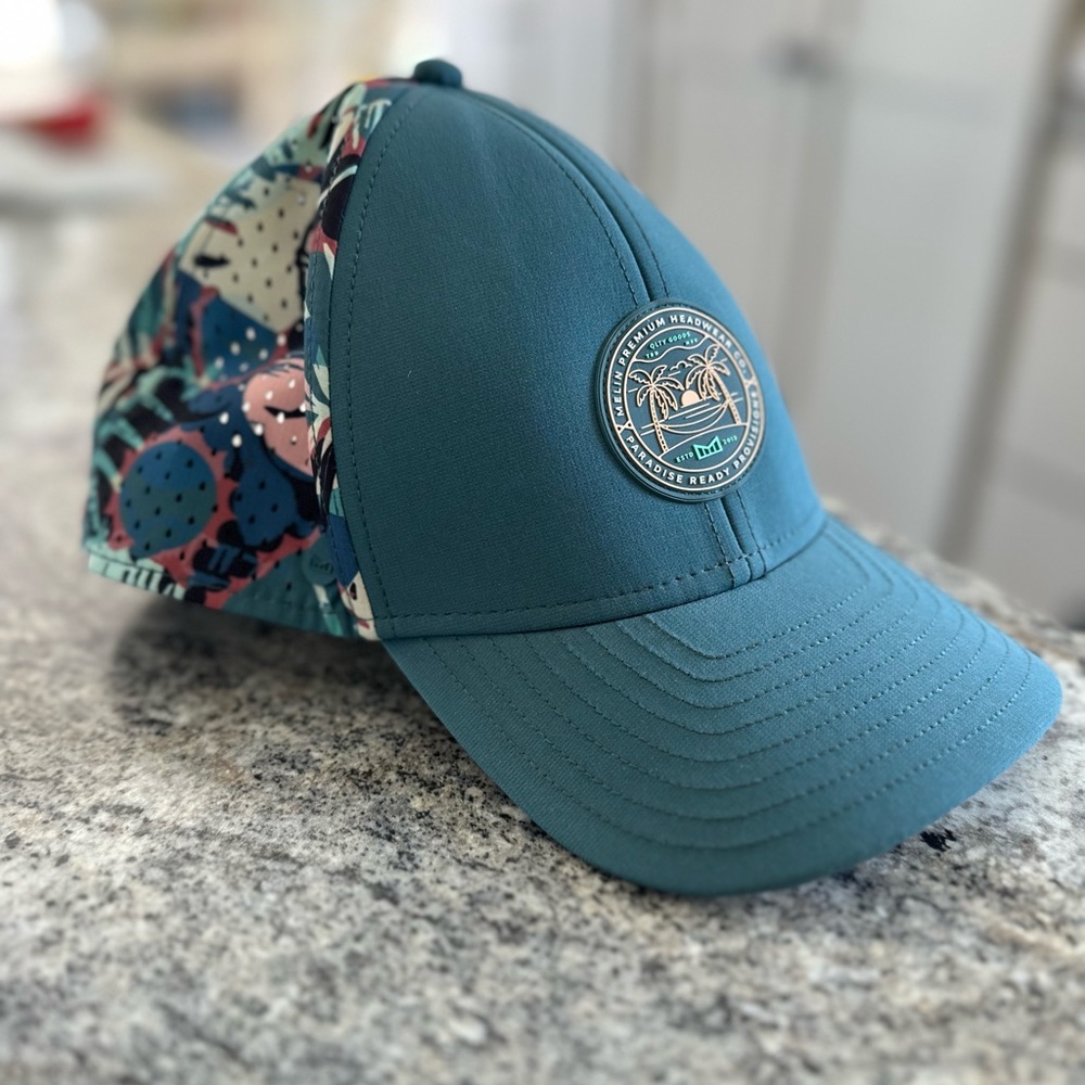 MELIN Hat size small